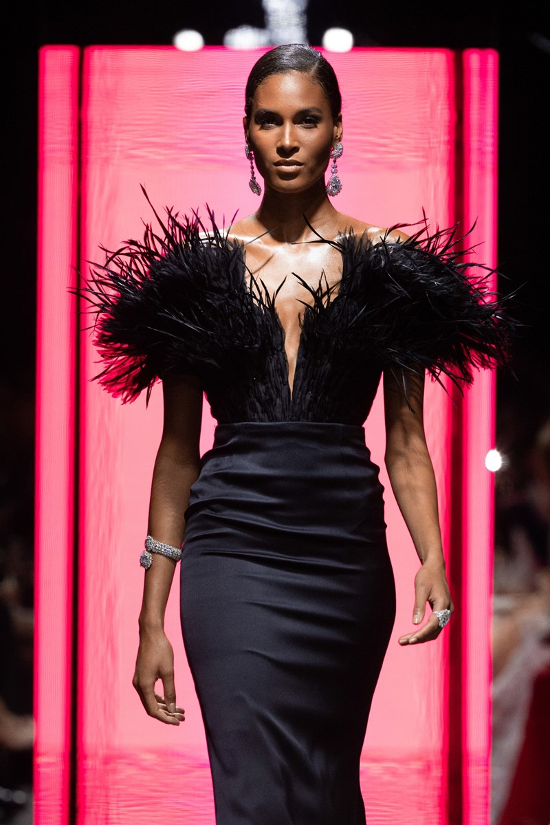 Chopard ART Evening - Fashion Show - Cindy Bruna