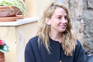 Χρυσή Βαρδινογιάννη - Νικόλαος Ντε Γκρες | Πάσχα στο ελληνικό νησί που τους ενώνει - εικόνα 1