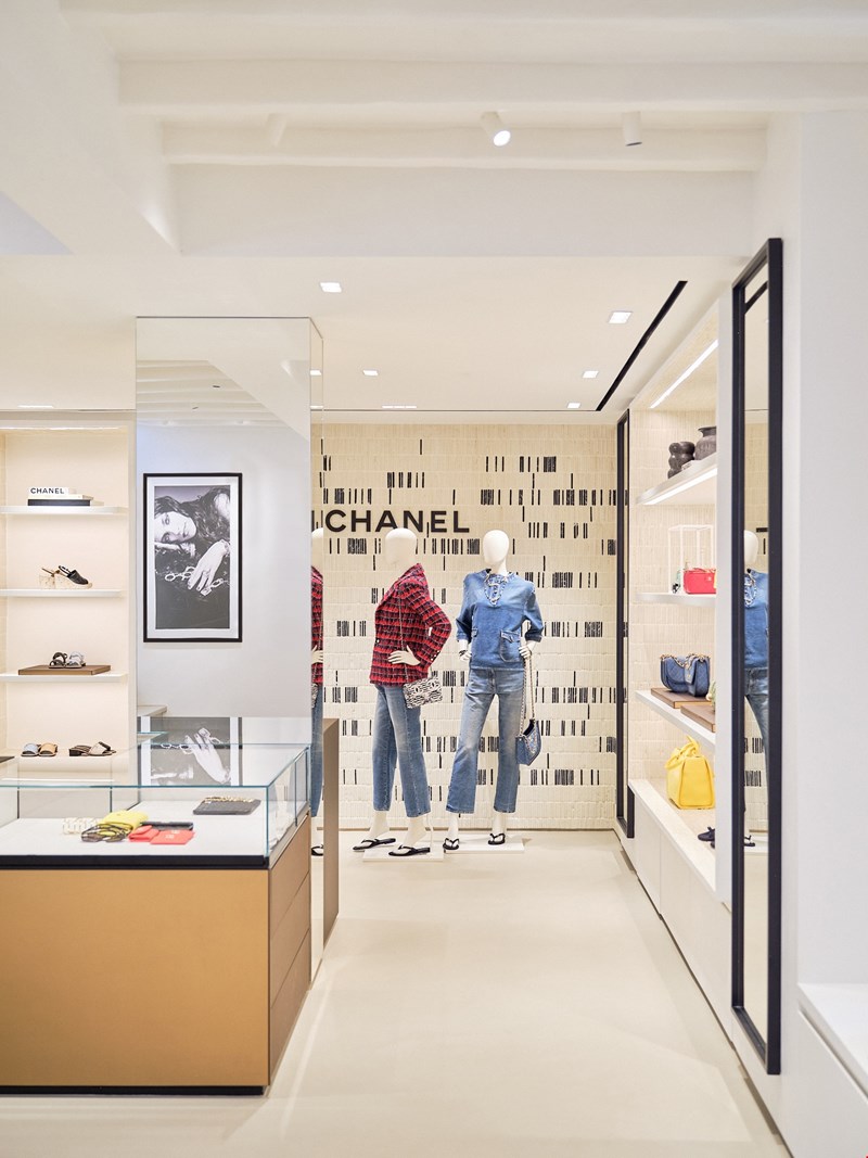 Chanel boutique mykonos