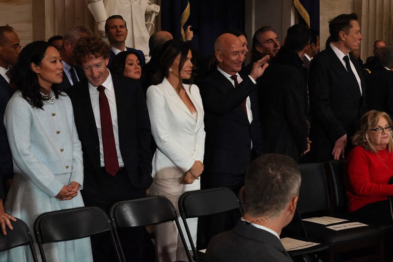 Priscilla Chan, Mark Zuckerberg, Lauren Sanchez, Jeff Bezos