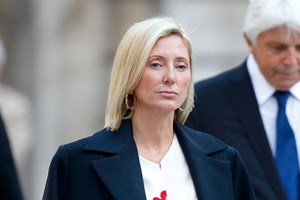Ο Παύλος Ντε Γκρες σε δεξίωση στο Buckingham | Η συνάντηση με τον βασιλιά Κάρολο - εικόνα 2