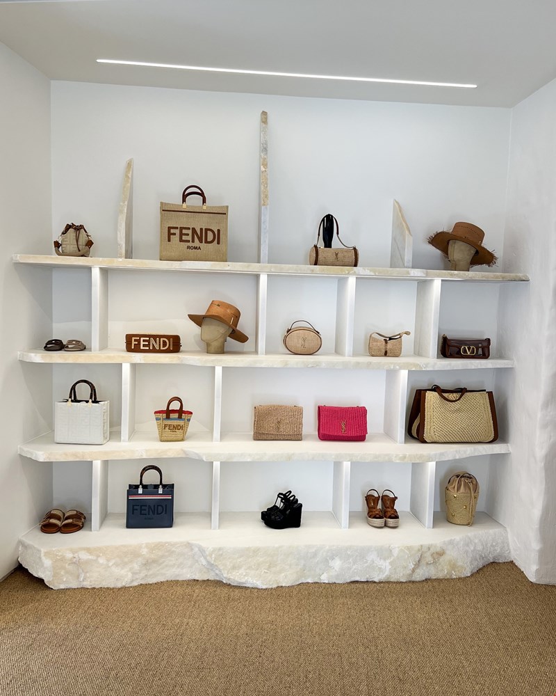 Luisa World Paros