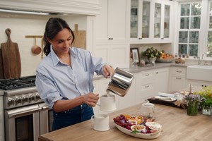 Meghan Markle | Μοιράζεται με νέο clip το πρωτότυπο γράμμα των παιδιών της στον Άγιο Βασίλη - εικόνα 3