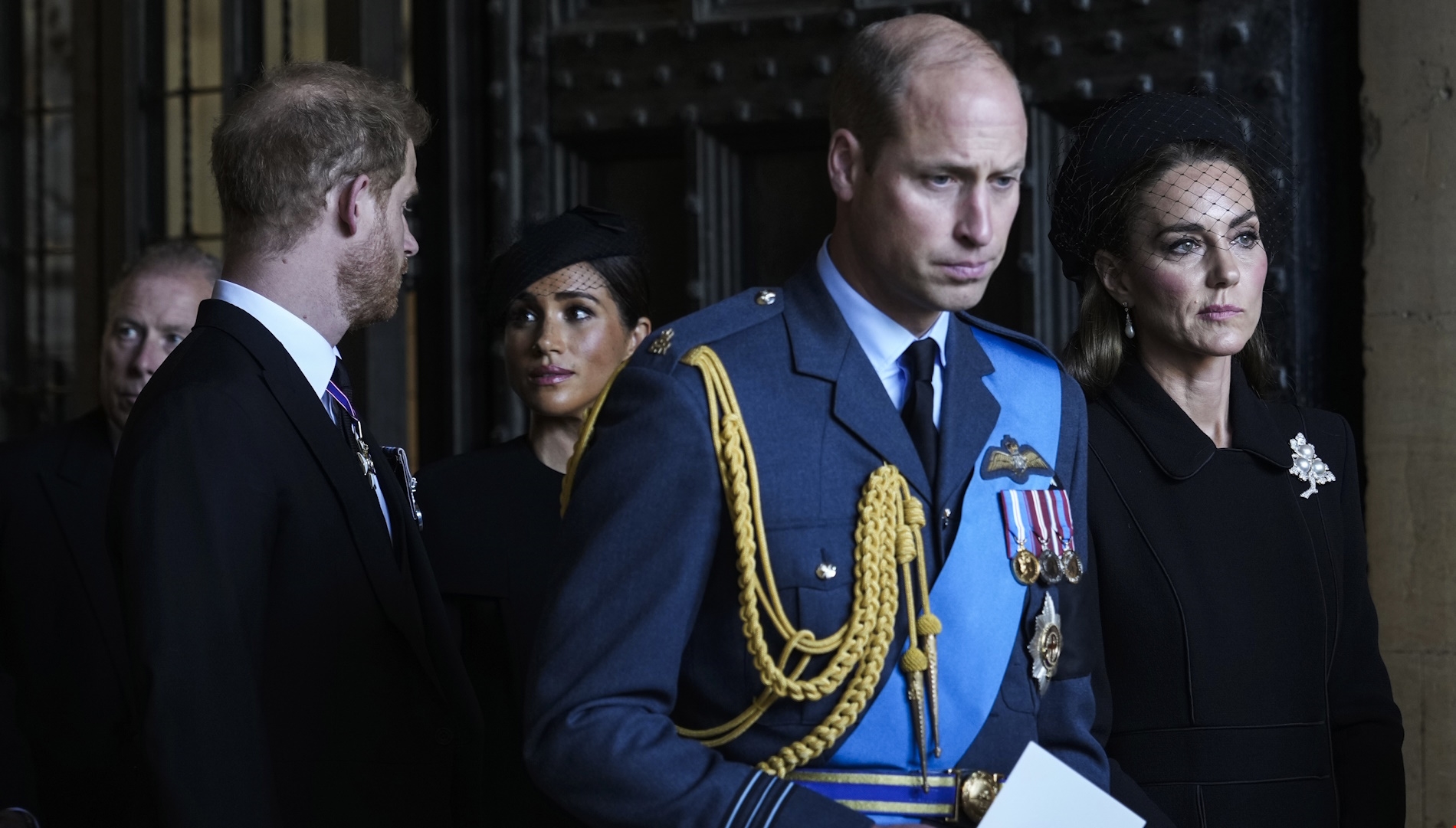 Το "άλλο" πορτρέτο της Kate Middleton | Η πριγκίπισσα της Ουαλίας μέσα από τα μάτια του πρίγκιπα George - εικόνα 2