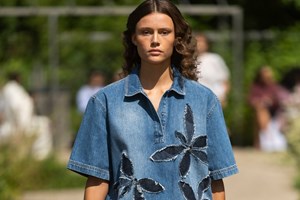 Pink Powder Mania | Οι ροζ setting πούδρες που αξίζουν μια θέση στο νεσεσέρ σου - εικόνα 2