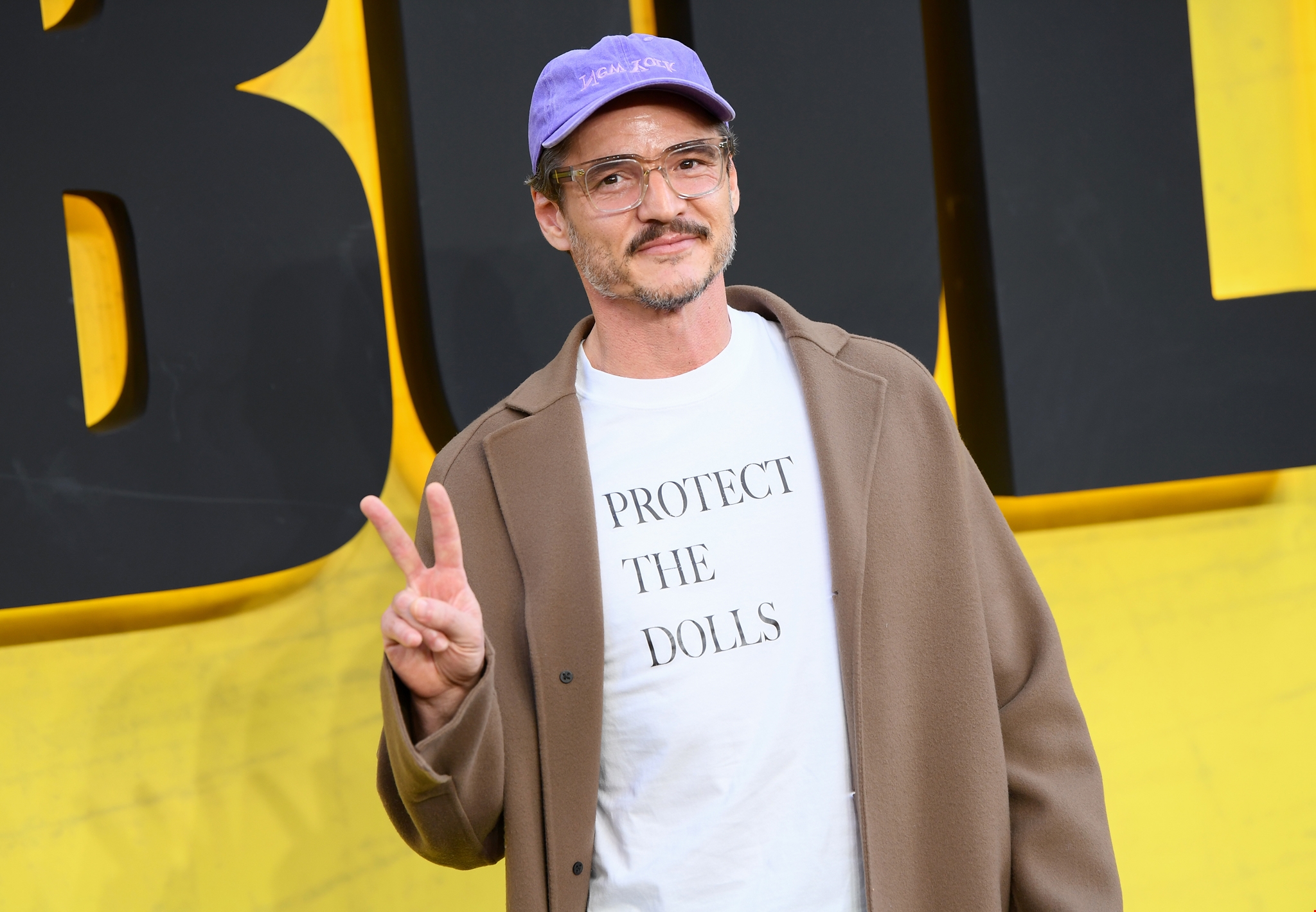 Pedro Pascal | Το μήνυμα πίσω από το T-shirt που επέλεξε στην τελευταία του δημόσια εμφάνιση