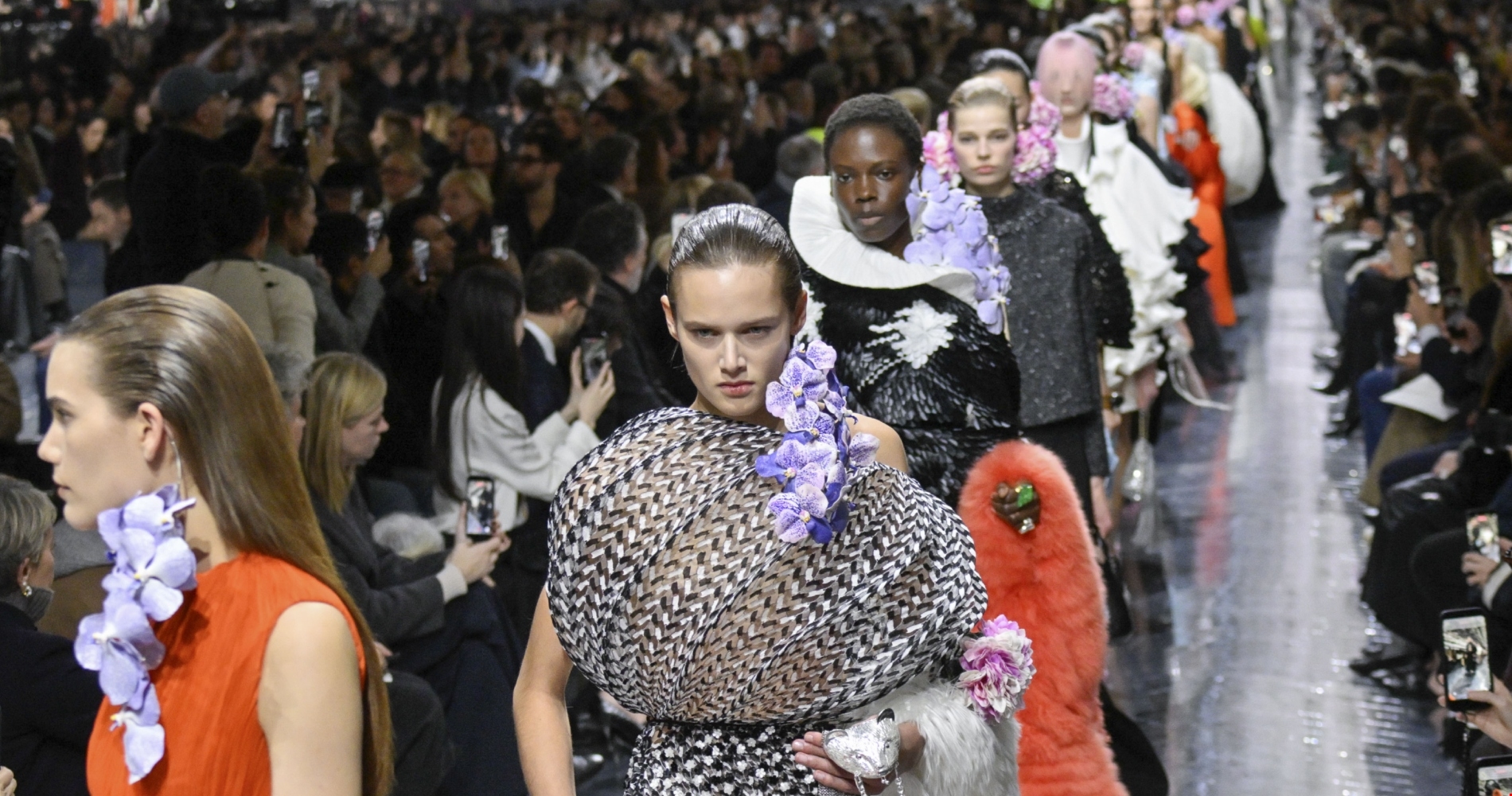 Υψηλή Ραπτική 2.0 | Πώς ο Anderson επανεφεύρε τον κώδικα του οίκου Dior