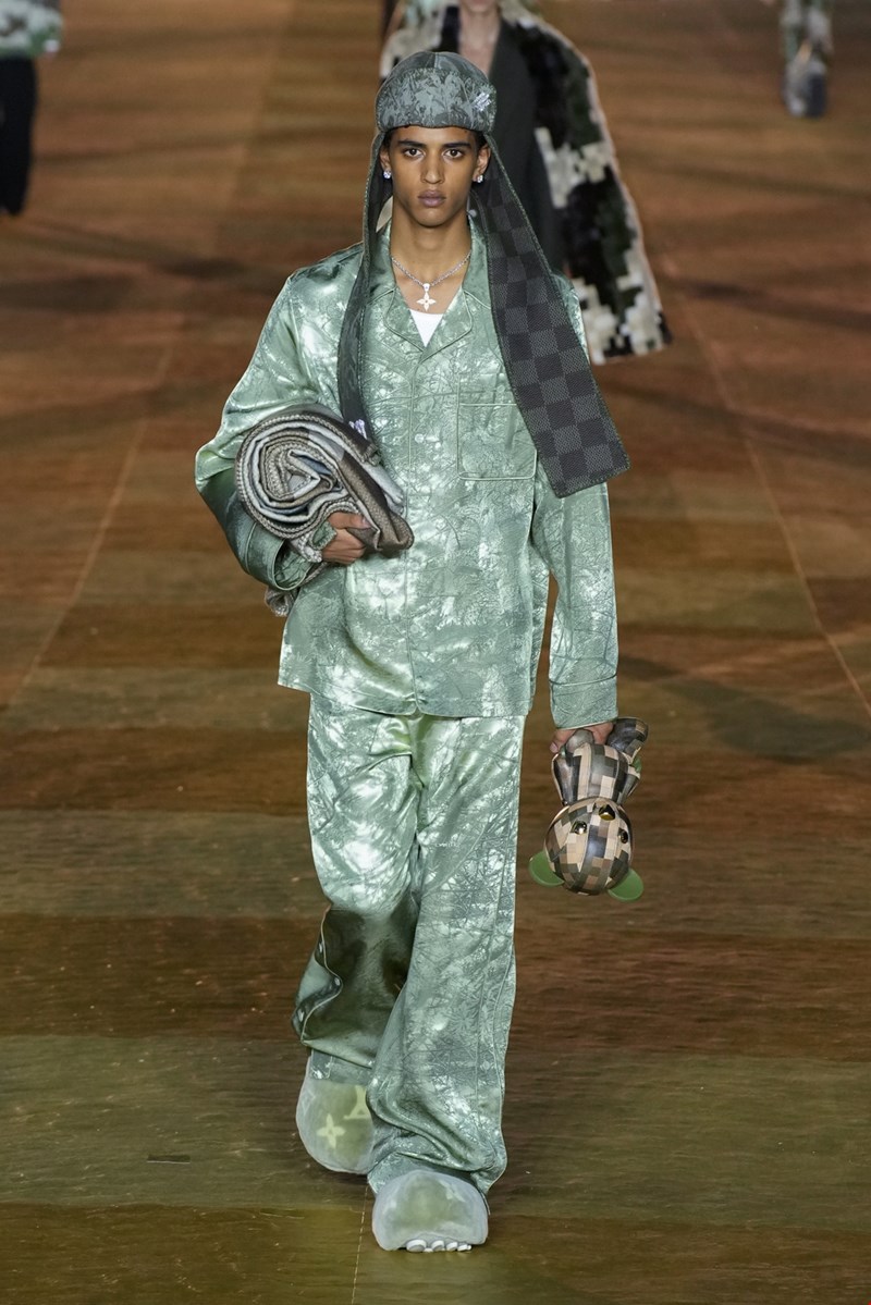 Vuitton m S24