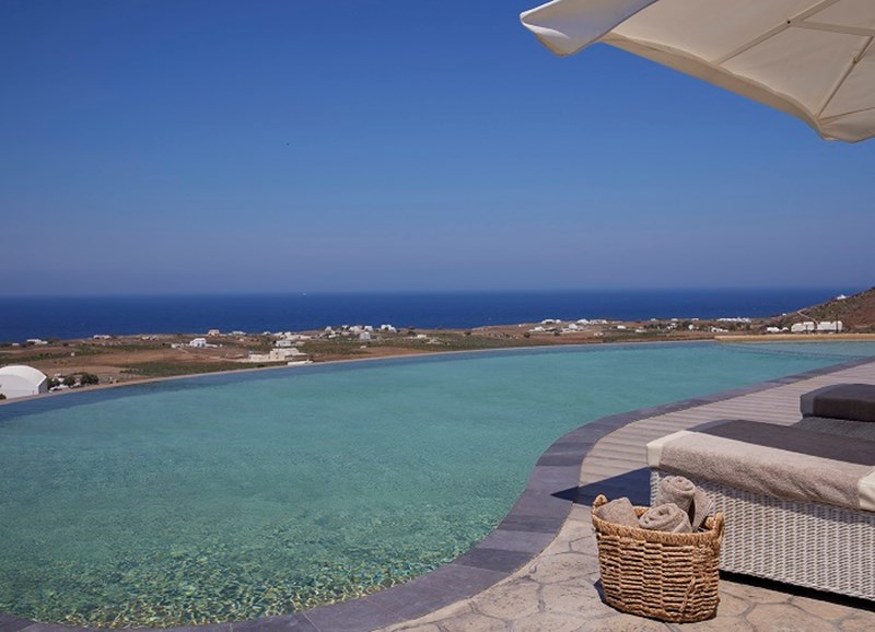 Danae Suites