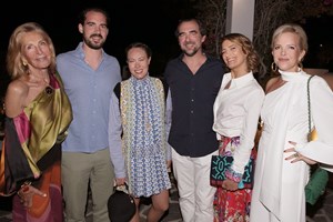 Η Τατιάνα Μπλάτνικ στην κουζίνα του νέου της σπιτιού στην Αθήνα | Το δροσιστικό ρόφημα που έφτιαξε - εικόνα 1