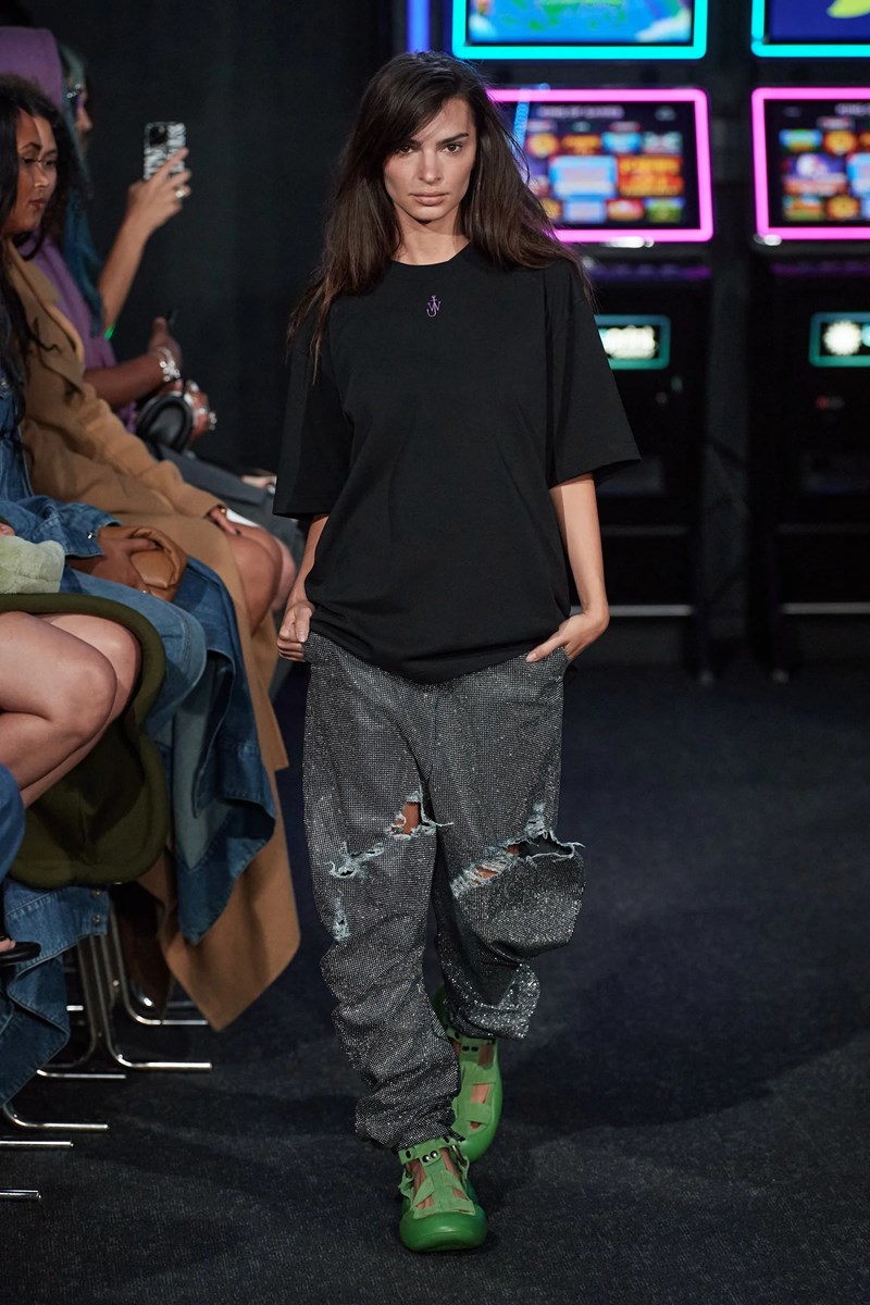 LFW