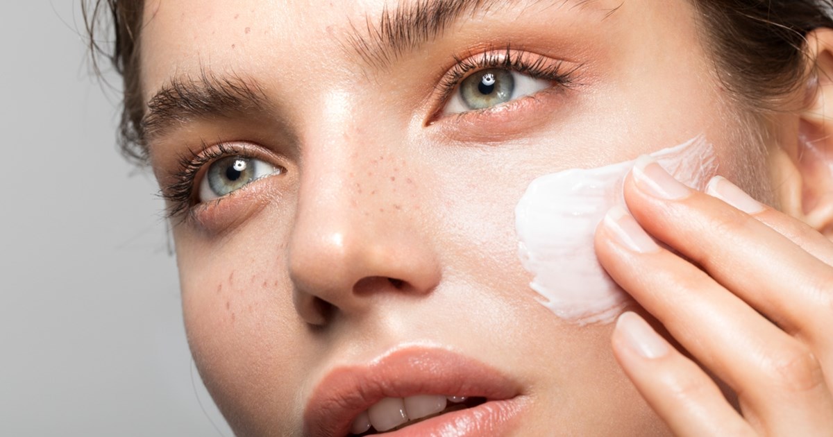 5 οροί προσώπου με βιταμίνη C για επιδερμίδα τόσο ομοιόμορφη και λαμπερή που δεν θα χρειάζεσαι καν foundation - εικόνα 1