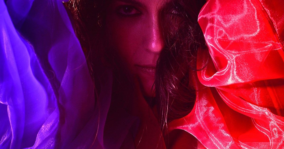 Ιόλη Ανδρεάδη: "Κάτω από όλα υπάρχει φως, ομορφιά και γαλήνη" - εικόνα 2