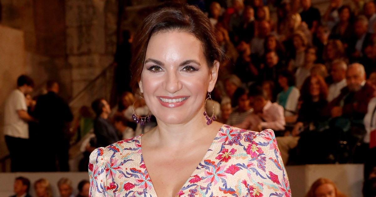 Η Όλγα Κεφαλογιάννη αποδεικνύει ότι το λιτό, φυσικό μανικιούρ μπορεί να αποπνέει απόλυτη κομψότητα - εικόνα 1