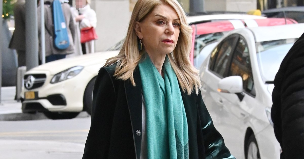 Η Δανάη Παππά με το shoe trend της σεζόν - εικόνα 1