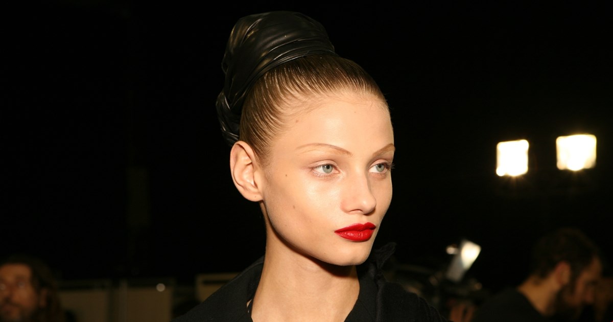 Tips για τα πιο εντυπωσιακά εορταστικά makeup looks - εικόνα 7