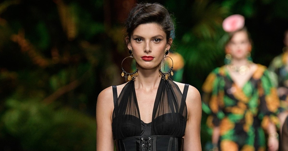 8 πολυχρηστικές παλέτες προσώπου για ένα ολοκληρωμένο, λαμπερό μακιγιάζ στις γιορτές - εικόνα 2