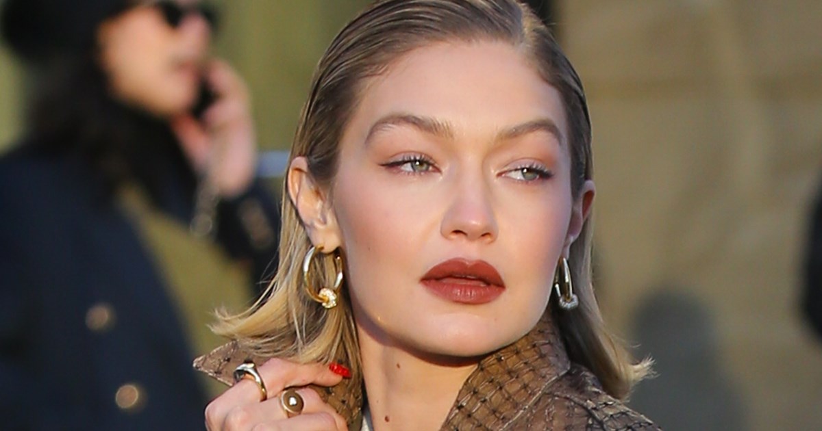 Clean Girl Hair | Γιατί δεν πρέπει να επιλέγεις συχνά τα πολύ σφιχτά χτενίσματα; - εικόνα 2