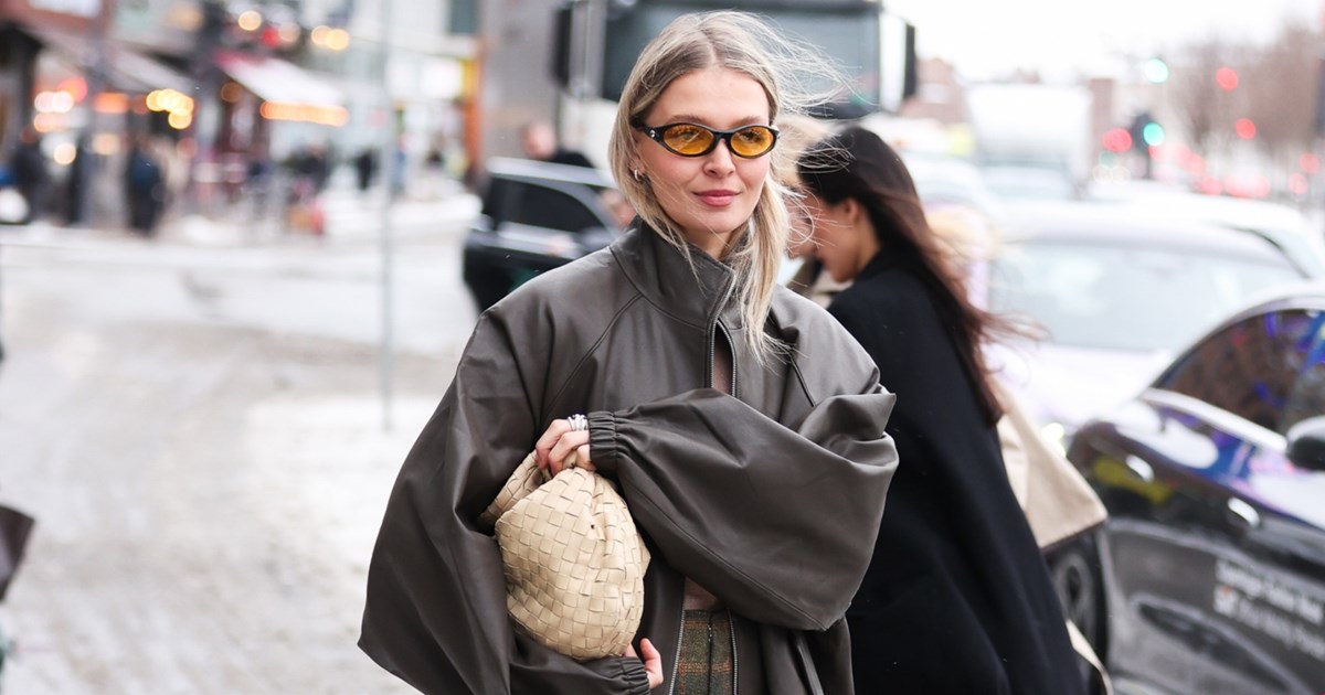 Τα δερμάτινα backless παπούτσια από τη Mango που θα φοράμε την άνοιξη - εικόνα 1