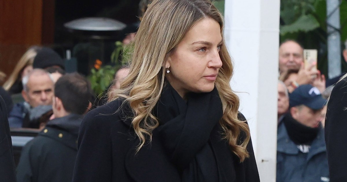 Η Αλεξία Ντε Γκρες με τη Zara μίνι τσάντα που μπορείς να αποκτήσεις τώρα σε έκπτωση - εικόνα 1