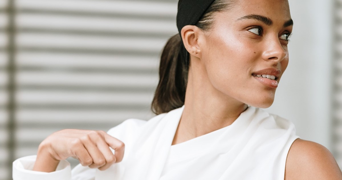 Beauty editor's tips | 5 βήματα για τέλεια επιδερμίδα φέτος στις γιορτές - εικόνα 1