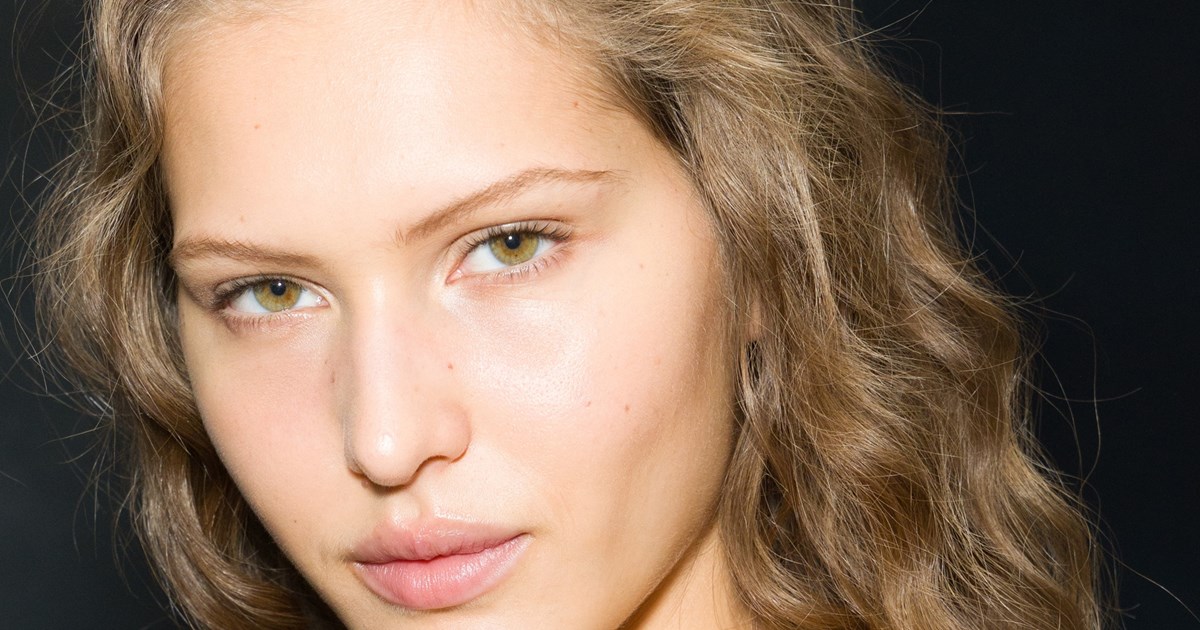 3 SOS κινήσεις πριν το λούσιμο που θα σου χαρίσουν υπέροχα μαλλιά, σαν κομμωτηρίου - εικόνα 1