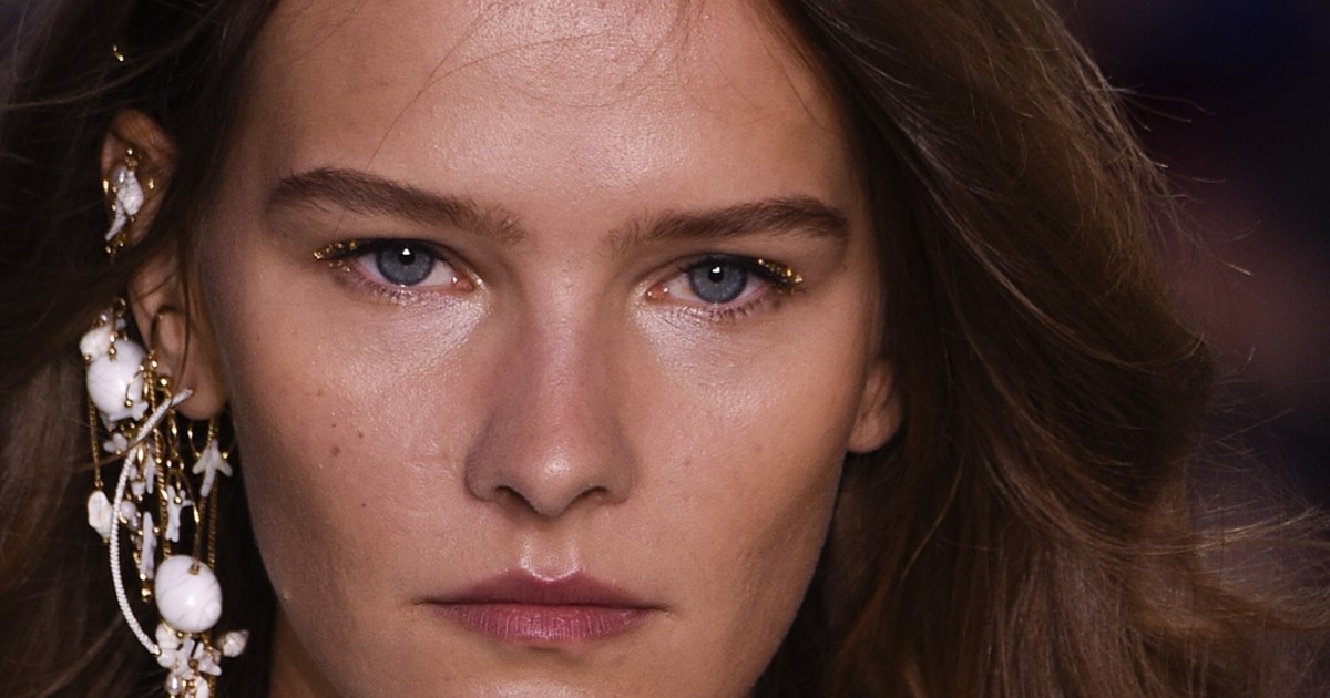 7 οικονομικές mascaras για βλέμμα που μαγνητίζει - εικόνα 1