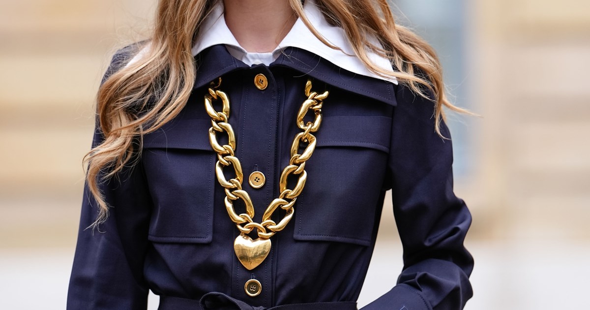 5 κόκκινα κομμάτια από τη Mango που μπορείς να φορέσεις στο ραντεβού σου - εικόνα 1