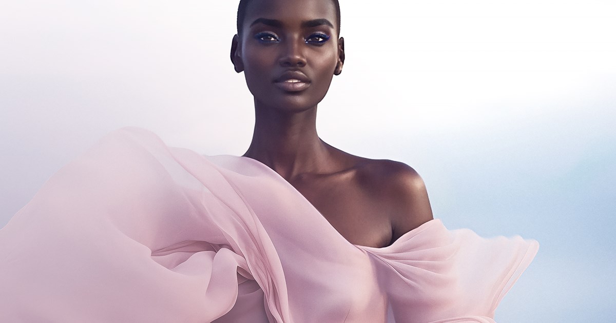 Size Matters | Γιατί οι καμπάνιες των μεγάλων οίκων έχουν υπερμεγέθη αντικείμενα; - εικόνα 2