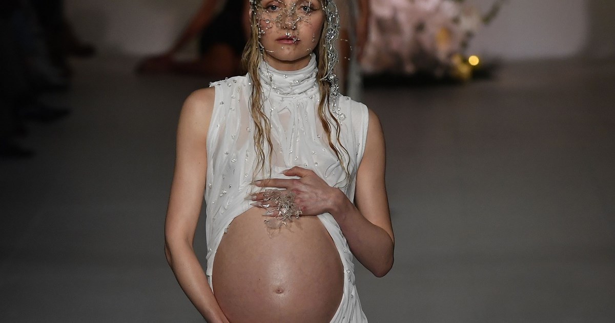 Maria Grazia Chiuri | Η φεμινιστική κληρονομιά της απερχόμενης creative director του Dior - εικόνα 2