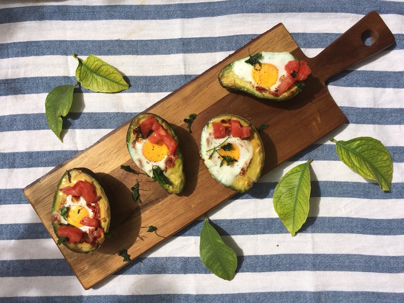 αβοκάντο στο φούρνο με αυγό