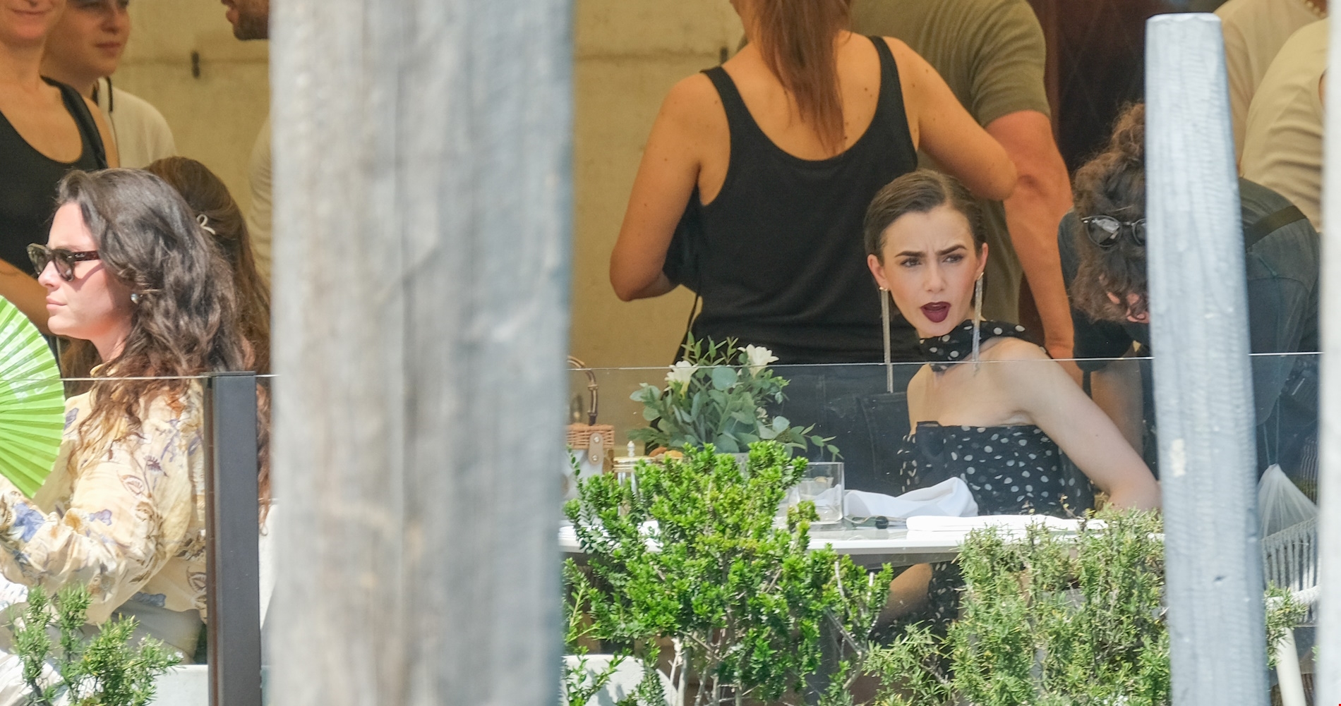 Emily In Paris | Τα relationship status των πρωταγωνιστών της σειράς - εικόνα 2