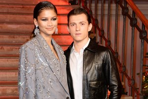 Με τέσσερις χωρισμούς κι έναν αρραβώνα έκανε ποδαρικό το 2025 - εικόνα 2