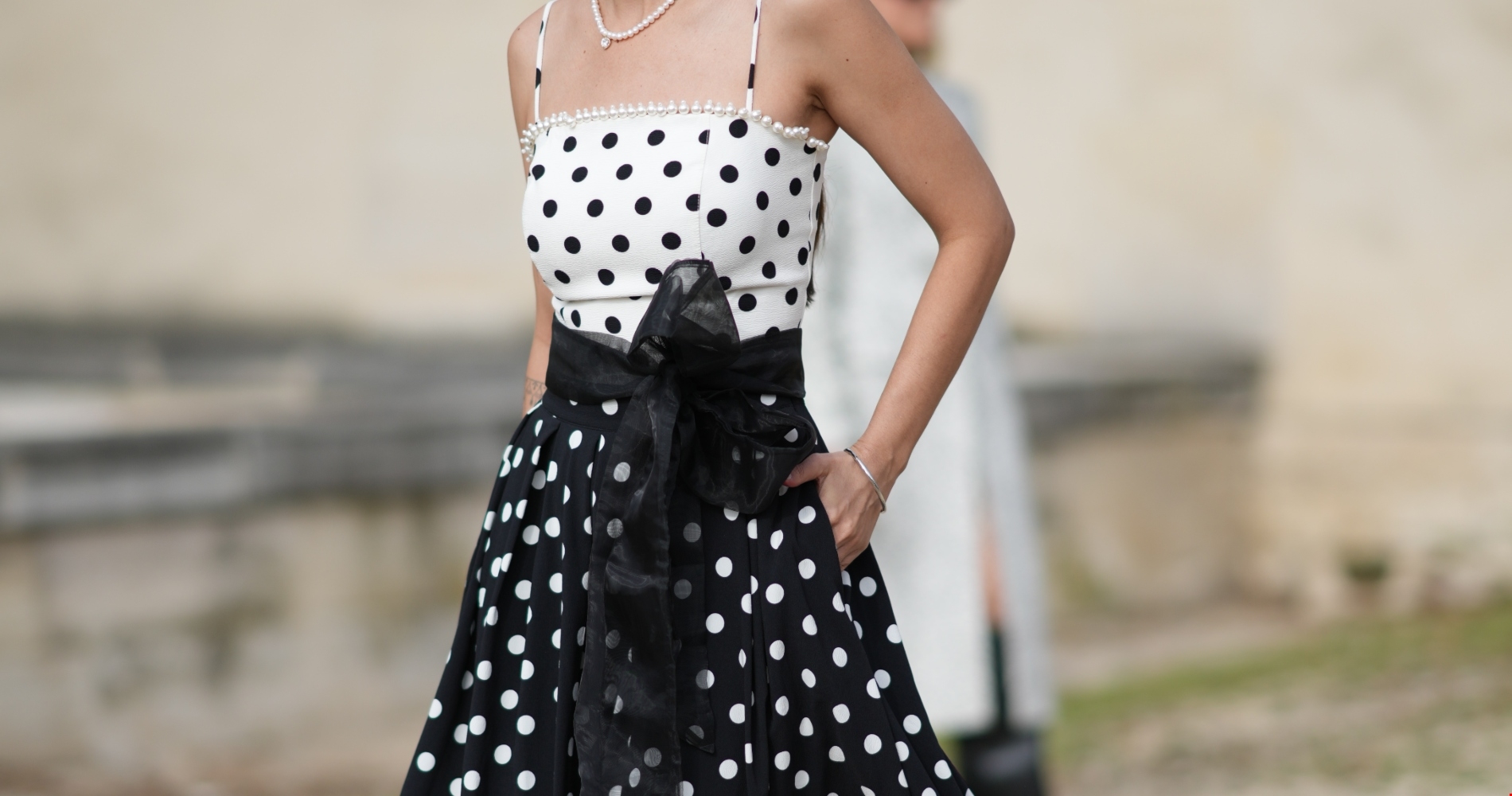 Βίκυ Καγιά | Με matchy-matchy μανικιούρ και πεντικιούρ στην πιο elegant και διαχρονική απόχρωση - εικόνα 2