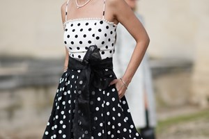 Βίκυ Καγιά | Με matchy-matchy μανικιούρ και πεντικιούρ στην πιο elegant και διαχρονική απόχρωση - εικόνα 2