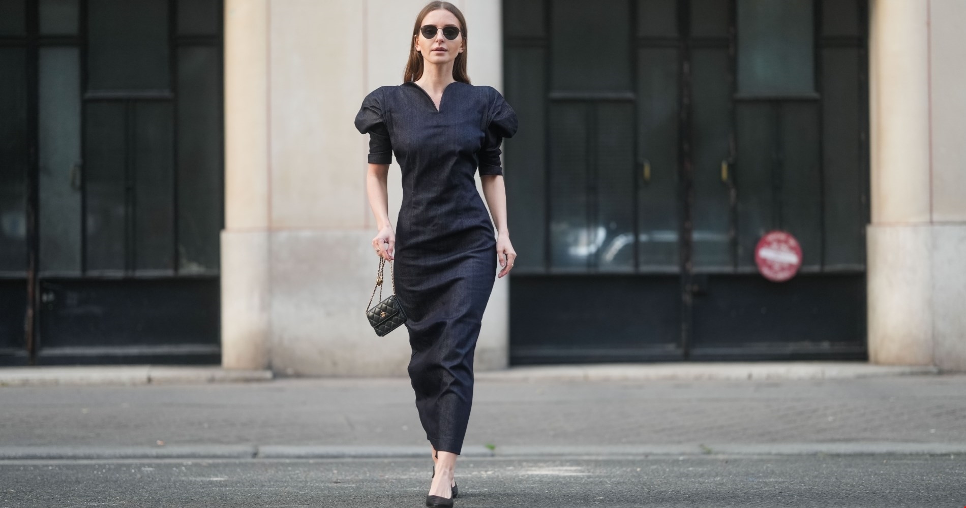 6 κομψά φορέματα από τη Massimo Dutti που θα αναδείξουν τη μεσογειακή σιλουέτα σου - εικόνα 1