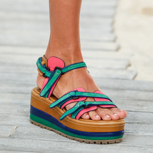 Top 10: Tα ωραιότερα flatform σανδάλια