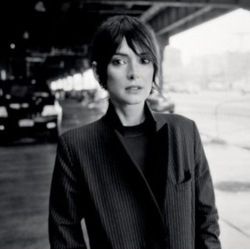 Η Winona Ryder μιλά για το αξεπέραστο στυλ των "δικών της" '90s