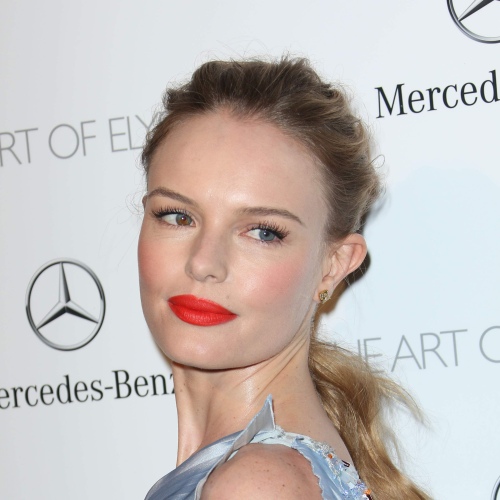 Kate Bosworth | 20 χρόνια μετά το ‘Blue Crush’ ποζάρει με σέξι μπικίνι και θυμίζει τον ρόλο της στην ταινία