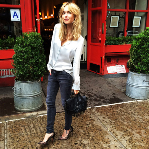 Tα 3 κομμάτια που χρειάζεσαι για μια casual αλλά σέξι καλοκαιρινή εμφάνιση