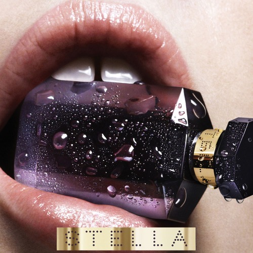 Η Lara Stone ποζάρει γυμνή για τη Stella McCartney