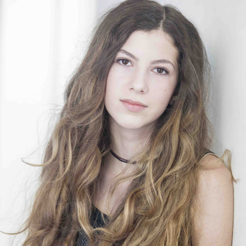 H πιο νεαρή σχεδιάστρια μόδας της NYFW