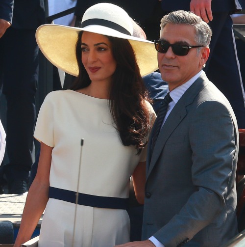 George Clooney - Amal Alamuddin: Οι πρώτες φωτογραφίες του γάμου δημοσιεύθηκαν