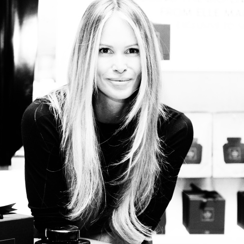 Κούκλα στα 50: Η Elle MacPherson μοιράζεται τα μυστικά της