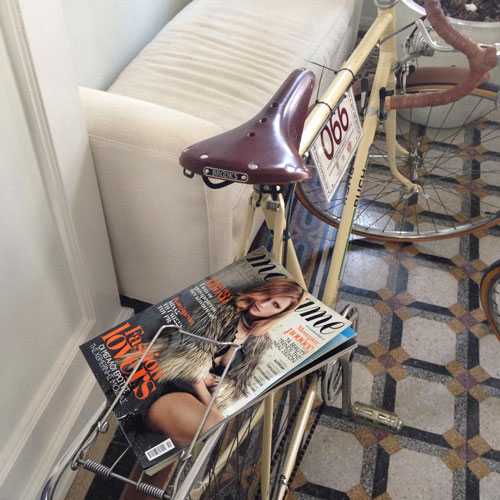 ‪To ΜadameFigaro.gr στο Tweed Run στις Σπέτσες