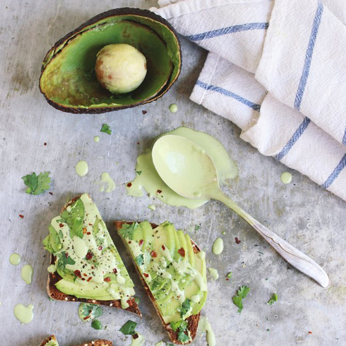 6 πεντανόστιμες συνταγές με αβοκάντο που θα λατρέψεις