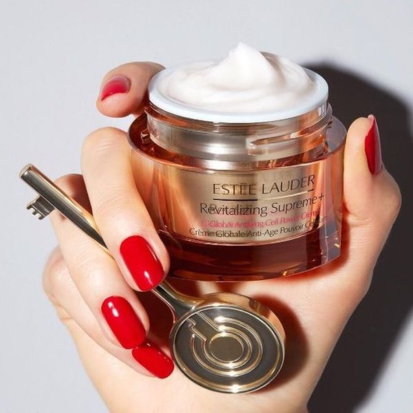 Η beauty editor αποκαλύπτει: Αυτό είναι το «κλειδί» για τη νεότητα! 