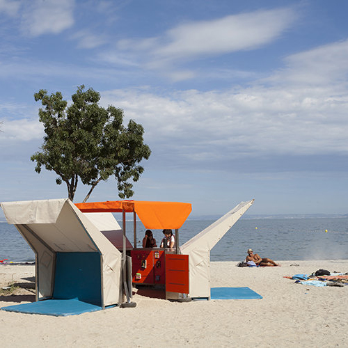 Bibliotheque de Plage: Ένας λογοτεχνικός παράδεισος πάνω στην άμμο