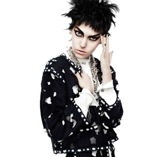 Η έκθεση "Punk: Chaos to Couture" κάνει ρεκόρ επισκεπτών