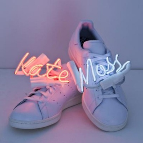 H Kate Moss και η Naomi Campbell 'πείραξαν' τα Stan Smith